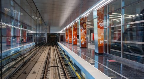 Почему на открывшихся в Москве станциях зеленой ветки метро все в пыли