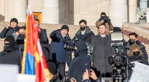Протесты не стихают: что вызвало гнев людей в Монголии