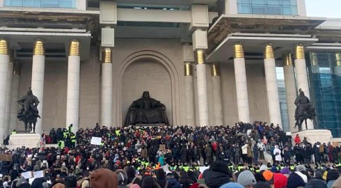 Жители Монголии устроили бунт: чем недовольны протестанты
