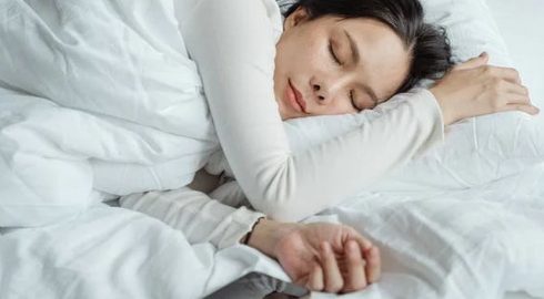 Из-за чего мы часто просыпаемся по ночам, и как улучшить качество сна