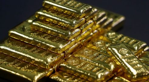 Ожидание кризиса привело к росту спроса на золото и серебро среди спекулянтов