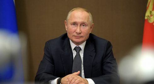 Источник в АП: Кремль начал подготовку к переизбранию Владимира Путина