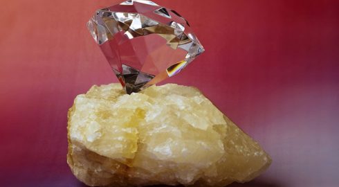 АЛРОСА: руда трубки Удачная содержала 2 крупных алмаза