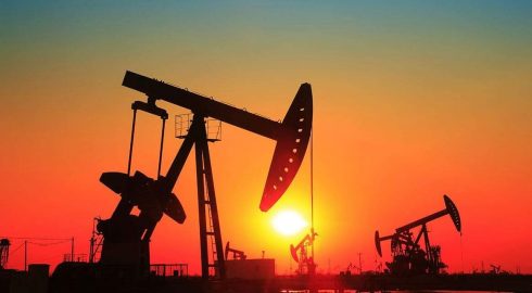 «Запасливость» США привела к падению цен на нефть