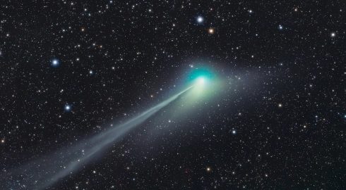 В ночь с 1 на 2 февраля 2023 года к Земле впервые с каменного века прилетит зелёная комета