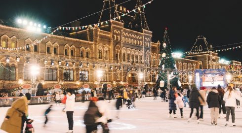Жителей Москвы предупредили о временном закрытии ГУМ-катка на Рождество