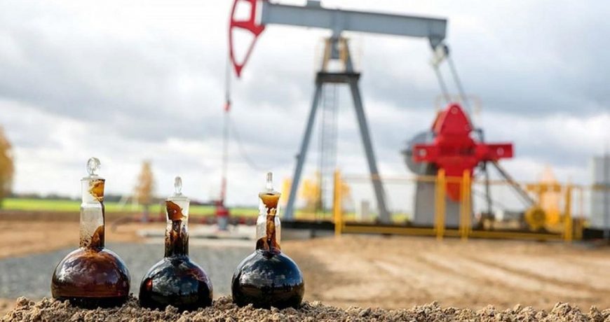 Нефть сохраняет стабильные цены на фоне «противодействующих» данных из Китая и ОПЕК