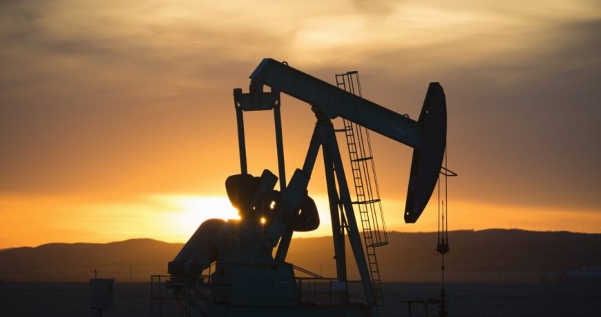 Беспокойство из-за поставок продолжает толкать цены на нефть вверх