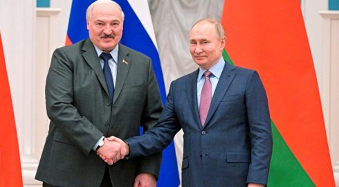 Лукашенко договорился с Пригожиным об остановке движения ЧВК «Вагнер»