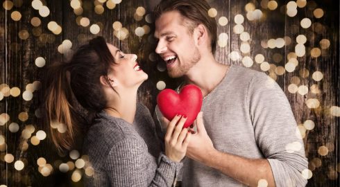Удивляем любимого человека и делаем это правильно: идеи для пар на День всех влюблённых