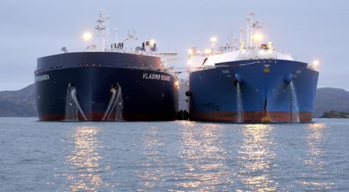 Россия наращивает морскую перевалку нефти для сокращения транспортных расходов