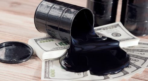 Попытки США снизить цены на нефть провалились: будет ли баррель по 100 долларов