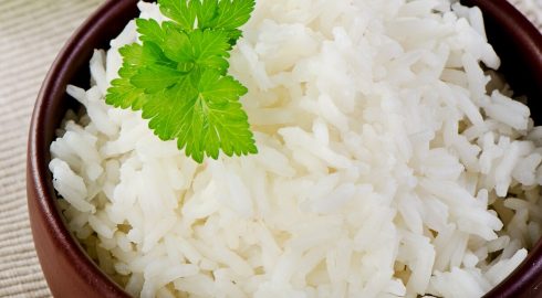Правительство России вводит временный запрет на вывоз риса из страны
