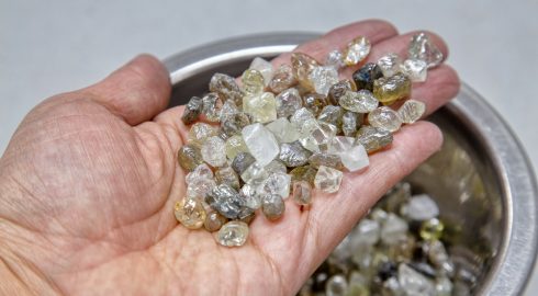 АЛМАР планирует начать добычу алмазов на Беенчиме в 2024 году
