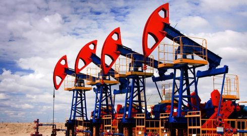 Сокращение добычи нефти в ОПЕК+ привело к росту цен