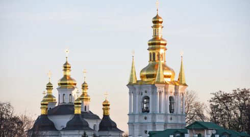 Украина приступила к запрету УПЦ: почему «вытесняют» церковь