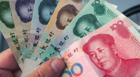 Юань, который изменил всё: почему люди вкладываются в китайскую валюту