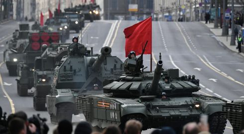 Какие предметы нельзя брать с собой на Парад Победы в России в 2023 году