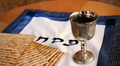 Традиции еврейского праздника Песах шени: как поздравить с торжеством 5 мая 2023 года