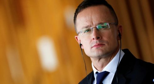 Глава МИД Венгрии обсудил безопасность «Турецкого потока» с Новаком
