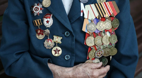 Ветераны ВОВ в России получат от 10 до 25 тысяч рублей ко Дню Победы: размер выплаты в регионах