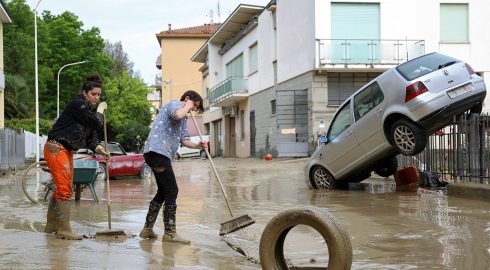 Аномальное наводнение в Италии: что известно о ситуации с затопленными городами