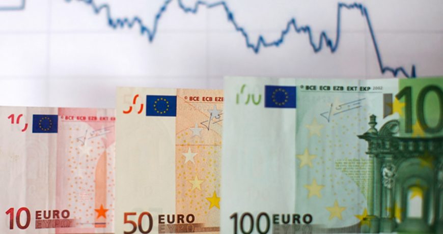 Вытесняют из международных расчетов: евро теряет популярность