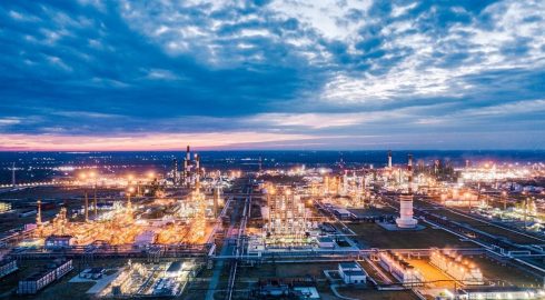 «Газпром нефть» проведет пусконаладочные работы на новом комплексе ОНПЗ в августе 2023 года