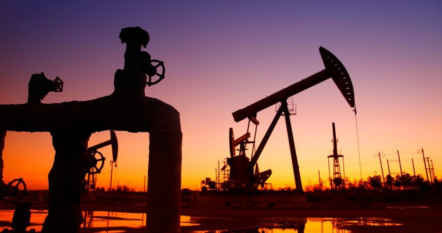 Нефть готовится к недельному росту цены в 2% на фоне спроса в Китае и сокращения поставок в США