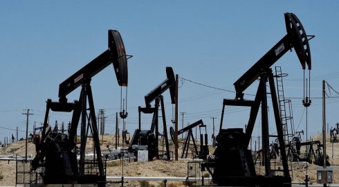 Страны ОПЕК+ снизили добычу нефти: кто выиграл от сокращения