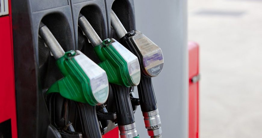 Цены на бензин 11 мая обновили максимумы последних 15-19 месяцев
