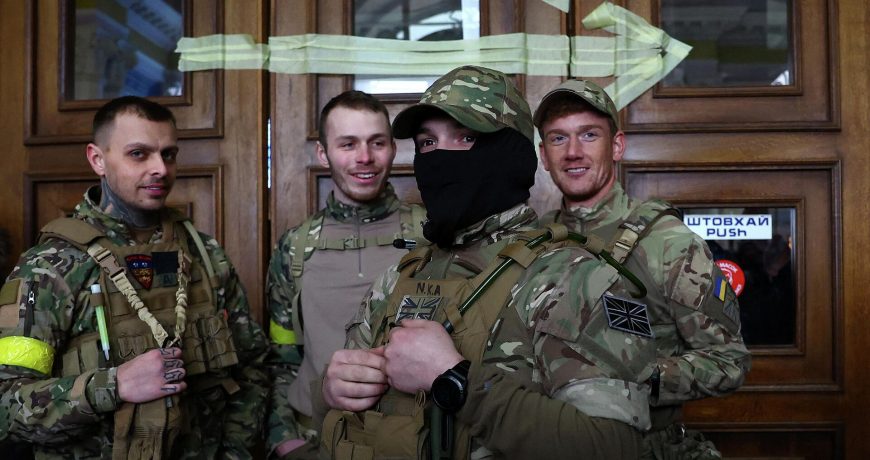 «Уроки убийства» по истреблению русских: чем занимаются британские наемники на Украине