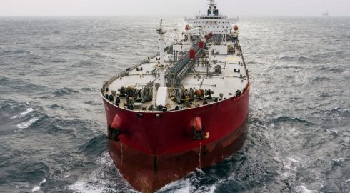 Северная Корея вновь получает нефть от России: США недовольны