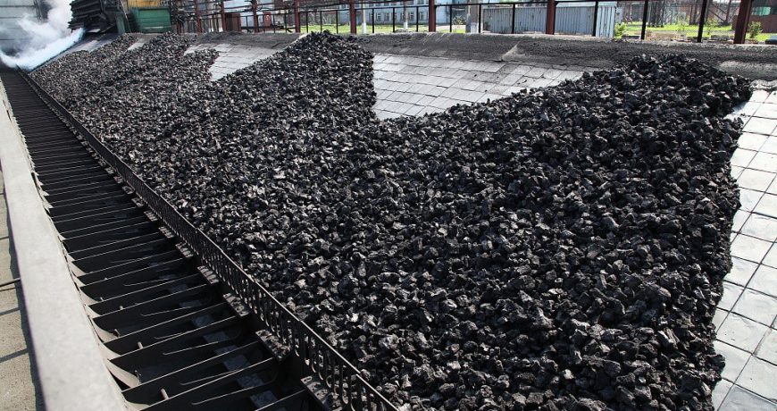 Россия продолжает экспортировать часть угля со скидкой
