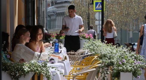 Рестораны и кафе в России резко поднимают цены: что происходит