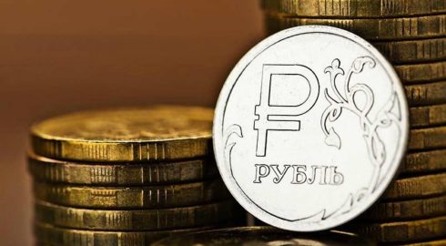 Курс рубля выиграет от ситуации с долларом и нефтью