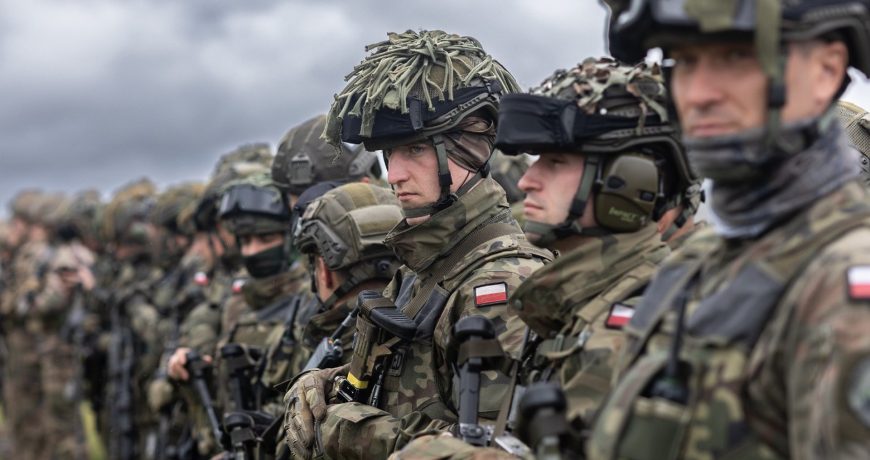 Ненависть и милитаризм: зачем варшавским ястребам понадобился Минск