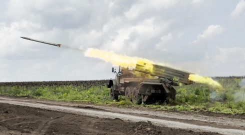 Удар по центру принятия решений на Украине может изменить контрнаступление, где еще прозвучали взрывы на Украине 18 июня