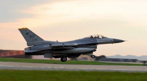 Законная военная цель: какие аэродромы с F-16 в Европе могут быть атакованы ВС РФ