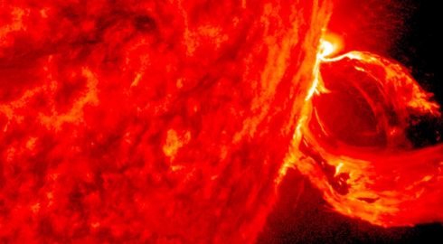 Связь пути выброса плазмы на Солнце с космической погодой: оценки ученых