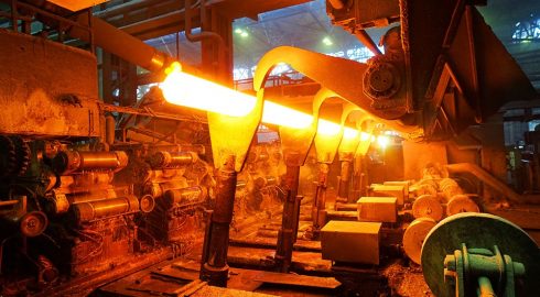 УСМК: Изменение акционеров и устойчивый рост в металлургической отрасли