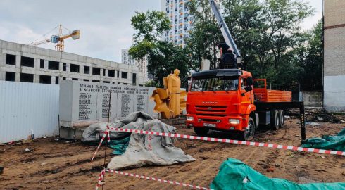 Что известно о переносе памятника героям ВОВ из-за строительства ЖК в Москве