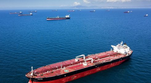 Россия планово сократила экспорт нефти по морю