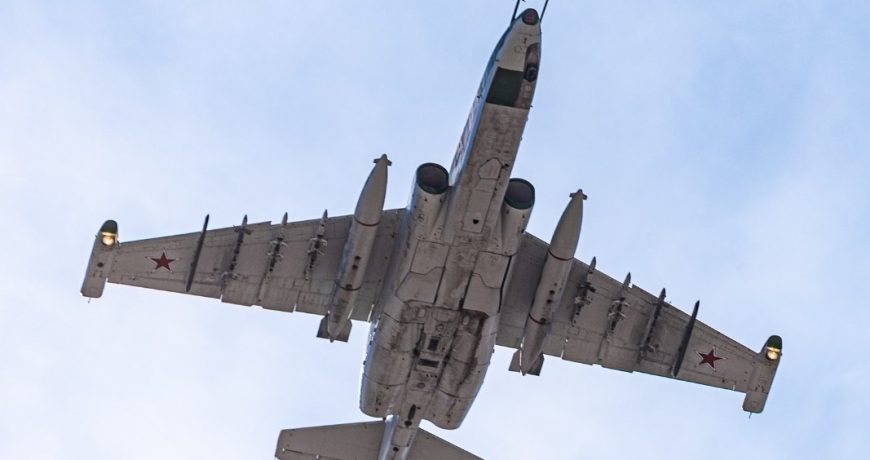 Штурмовик Су-25 ВКС РФ рухнул в Азовское море: первые подробности катастрофы