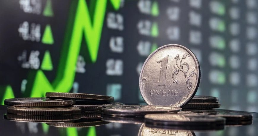 Курс валют на 12 сентября 2023 года: результаты ВЭФ укрепляют рубль