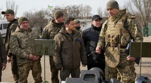 Хватит отдыхать, пора умирать: Зеленский готовит население Украины к тотальной мобилизации