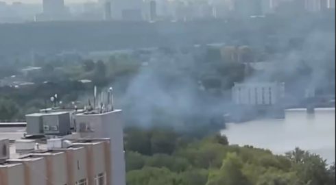 Атаки продолжаются: Беспилотник упал в Москве возле больницы