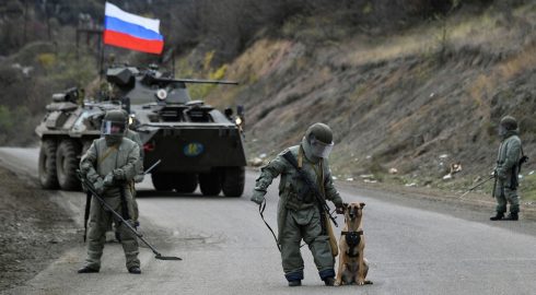 Русские вместо армян: почему битва за Карабах ведется третьей стороной