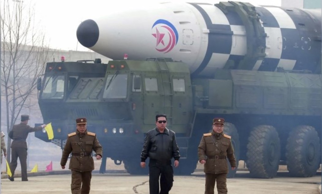 Северная Корея имитация двойного ядерного удара