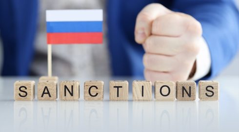 Великобритания и Россия взаимно расширили санкции друг против друга